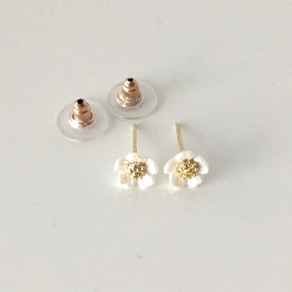 Floral Earrings - Picture 1 of 1